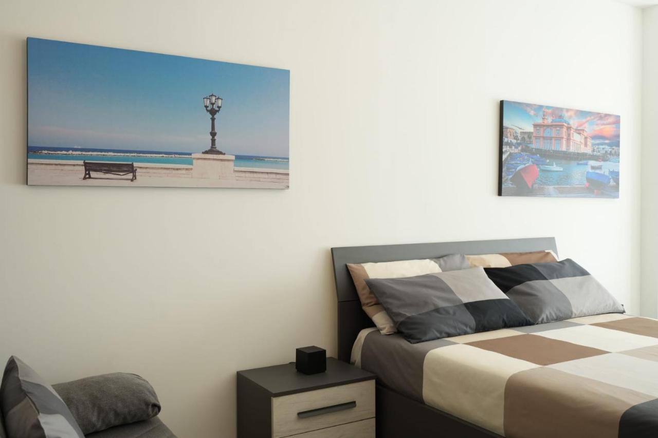 Homega - City Center New Apartment Bari Bagian luar foto