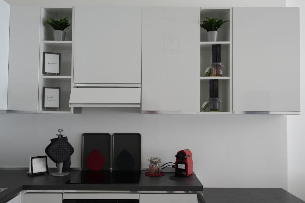 Homega - City Center New Apartment Bari Bagian luar foto
